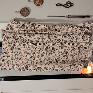 Maurices size large skirt with pockets!!